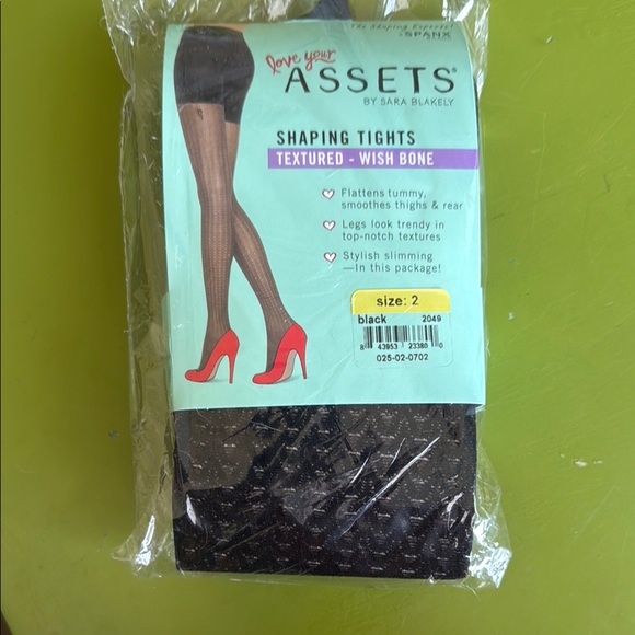 ASSETS by Sara Blakely Textured Black Shaping Tights - Picture 1 of 3